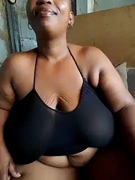 Snapshot of winterqueenx chatting on 6, 3, 2025 winterqueenx online show from 6, 3, 2025