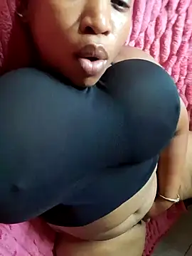 Snapshot of winterqueenx chatting on 18, 3, 2025 winterqueenx online show from 18, 3, 2025