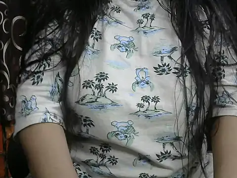 Snapshot of Bold-Radhika chatting on 29, 11, 2025 Bold-Radhika online show from 29, 11, 2025