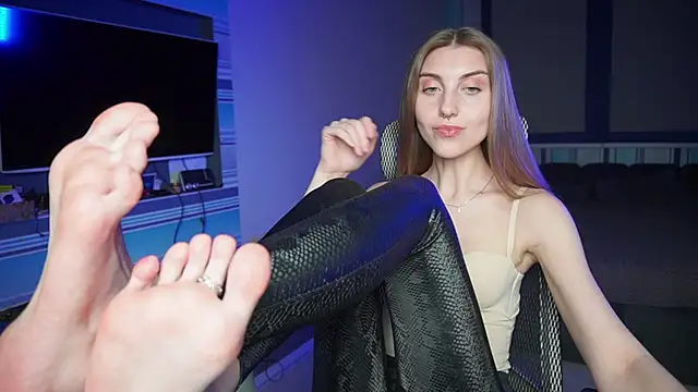 CassiaBlade1 online show from 16, 11, 2025