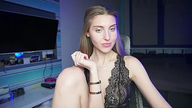 CassiaBlade1 online show from 1, 10, 2025