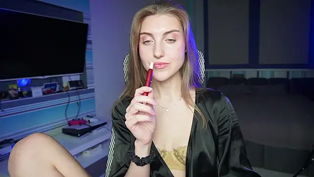 CassiaBlade1 online show from 5, 10, 2025