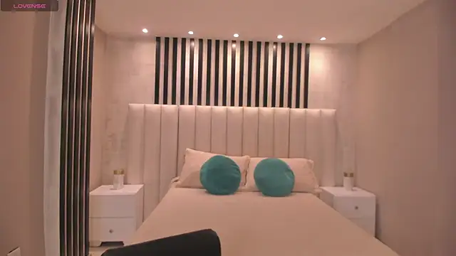 AnaDurant online show from 21, 10, 2025