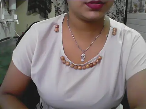 Snapshot of LovingPihu chatting on 6, 6, 2026 LovingPihu online show from 6, 6, 2026