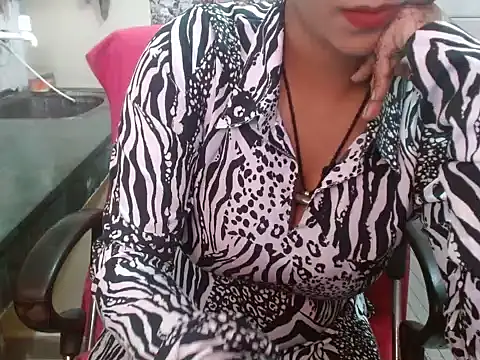 LovingPihu online show from 23, 10, 2025