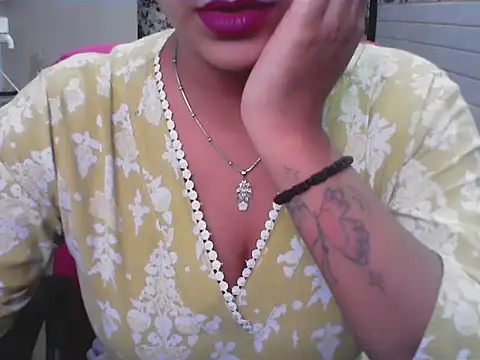 Snapshot of LovingPihu chatting on 5, 6, 2026 LovingPihu online show from 5, 6, 2026