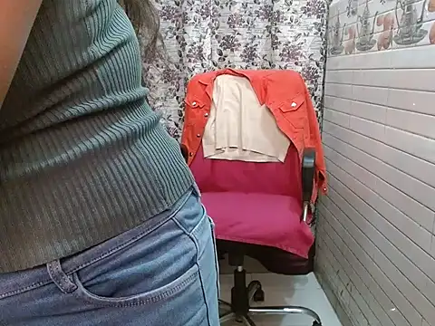 LovingPihu online show from 23, 11, 2025