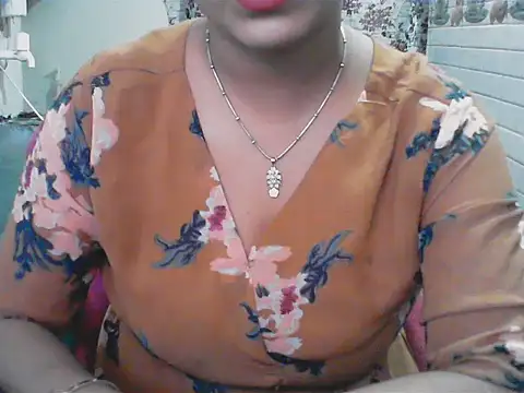 Snapshot of LovingPihu chatting on 15, 6, 2026 LovingPihu online show from 15, 6, 2026