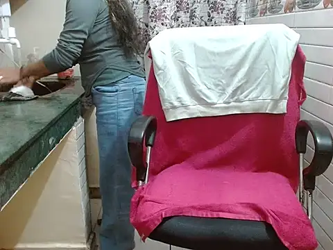 LovingPihu online show from 21, 12, 2025