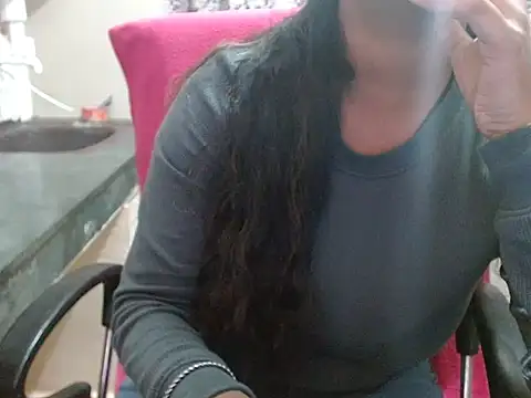 LovingPihu online show from 8, 10, 2025