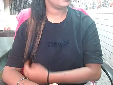 LovingPihu online show from 9, 10, 2025