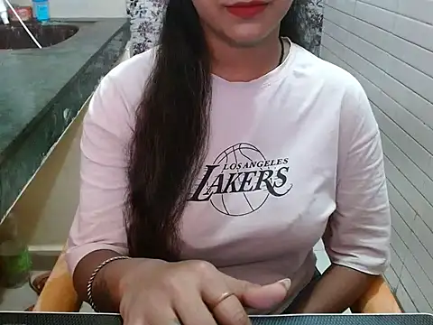 LovingPihu online show from 11, 9, 2025