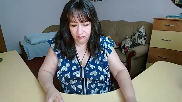 Lucretia Goldi  online show from 24, 10, 2025