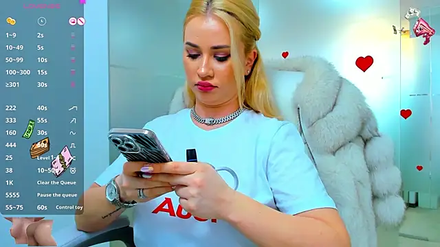 Snapshot of sassy_madeline chatting on 5, 3, 2025 sassy madeline online show from 5, 3, 2025