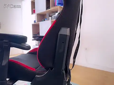 Snapshot of the-magic-dick77 chatting on 6, 3, 2025 the-magic-dick77 online show from 6, 3, 2025