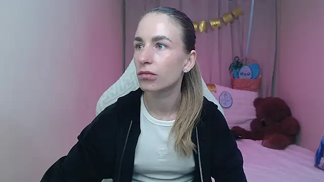 DeboraHorny online show from 9, 4, 2026