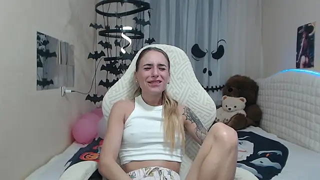 DeboraHorny online show from 8, 11, 2025