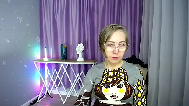 queen a n i online show from 26, 10, 2025