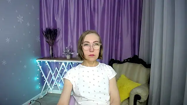 queen a n i online show from 24, 3, 2026