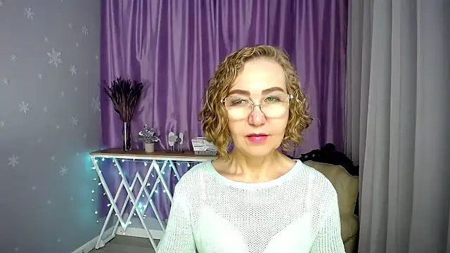 Snapshot of queen_a_n_i chatting on 11, 7, 2026 queen a n i online show from 11, 7, 2026