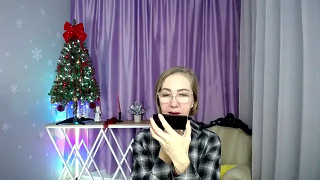 queen a n i online show from 15, 1, 2026