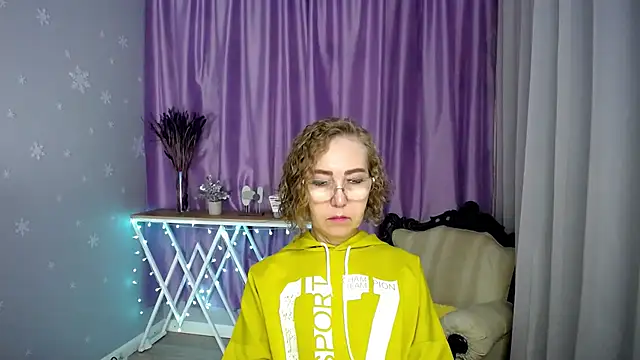 Snapshot of queen_a_n_i chatting on 14, 7, 2026 queen a n i online show from 14, 7, 2026