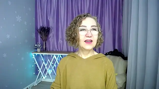 Snapshot of queen_a_n_i chatting on 10, 6, 2026 queen a n i online show from 10, 6, 2026