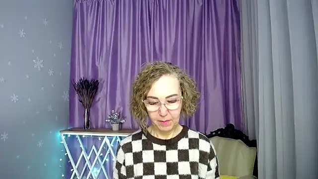 queen a n i online show from 12, 5, 2026