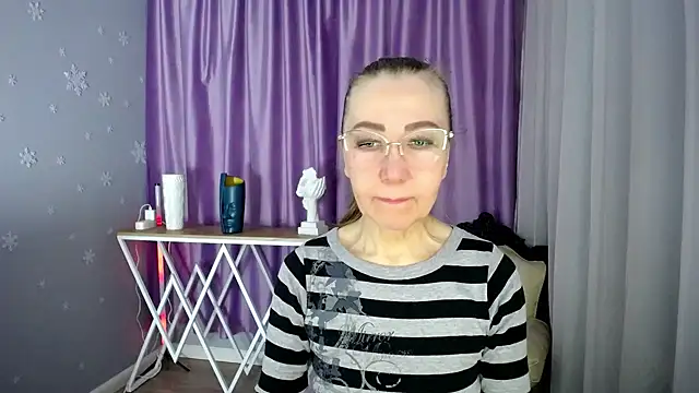 queen a n i online show from 8, 3, 2025