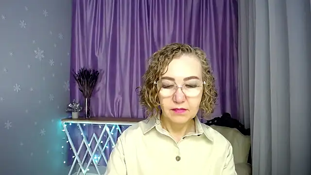 Snapshot of queen_a_n_i chatting on 15, 6, 2026 queen a n i online show from 15, 6, 2026