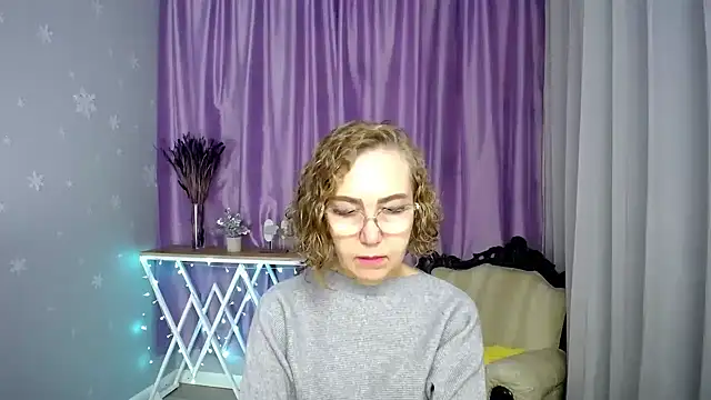 Snapshot of queen_a_n_i chatting on 19, 7, 2026 queen a n i online show from 19, 7, 2026