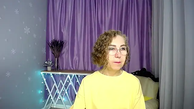 Snapshot of queen_a_n_i chatting on 13, 6, 2026 queen a n i online show from 13, 6, 2026
