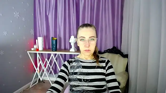 queen a n i online show from 7, 3, 2025