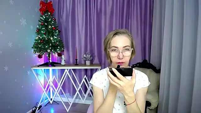 queen a n i online show from 18, 12, 2025