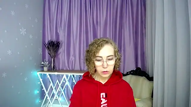 Snapshot of queen_a_n_i chatting on 6, 6, 2026 queen a n i online show from 6, 6, 2026