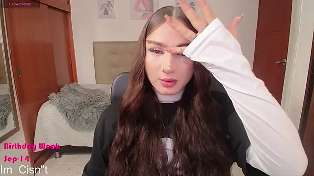 Snapshot of Miley_Baker chatting on 19, 9, 2025 Miley Baker online show from 19, 9, 2025