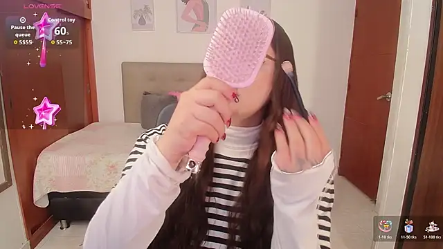 Snapshot of Miley_Baker chatting on 29, 10, 2025 Miley Baker online show from 29, 10, 2025