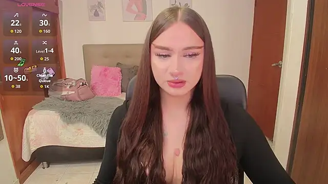 Snapshot of Miley_Baker chatting on 2, 10, 2025 Miley Baker online show from 2, 10, 2025