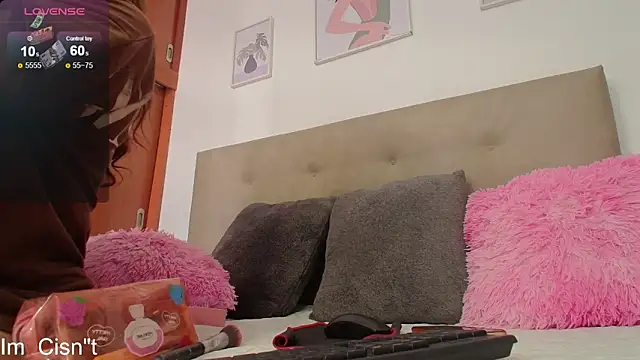 Snapshot of Miley_Baker chatting on 8, 3, 2025 Miley Baker online show from 8, 3, 2025