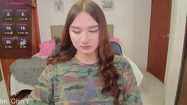 Snapshot of Miley_Baker chatting on 6, 3, 2025 Miley Baker online show from 6, 3, 2025