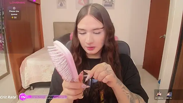 Snapshot of Miley_Baker chatting on 19, 11, 2025 Miley Baker online show from 19, 11, 2025