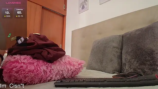 Snapshot of Miley_Baker chatting on 21, 3, 2025 Miley Baker online show from 21, 3, 2025