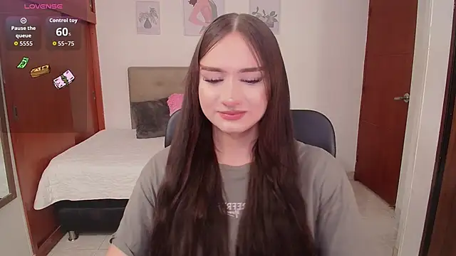 Snapshot of Miley_Baker chatting on 11, 9, 2025 Miley Baker online show from 11, 9, 2025