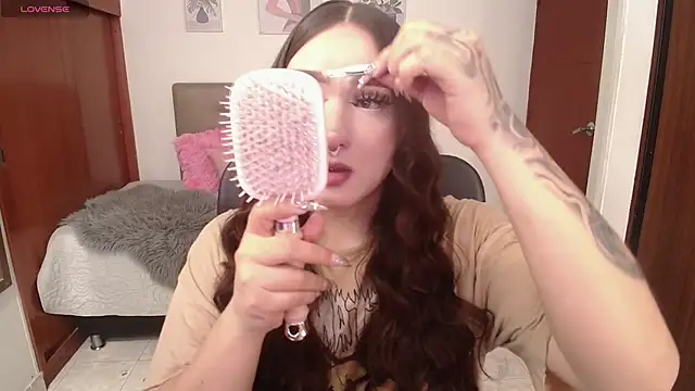 Miley Baker online show from 4, 12, 2025