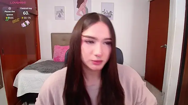 Snapshot of Miley_Baker chatting on 8, 9, 2025 Miley Baker online show from 8, 9, 2025