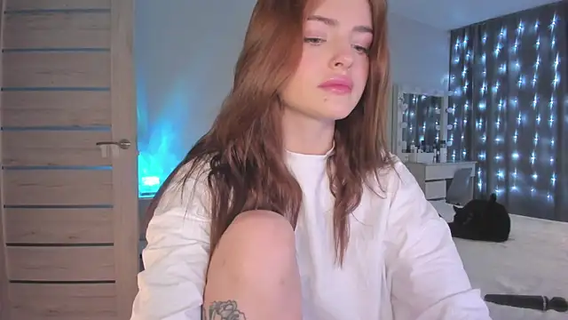 KylieStarrr online show from 25, 2, 2025