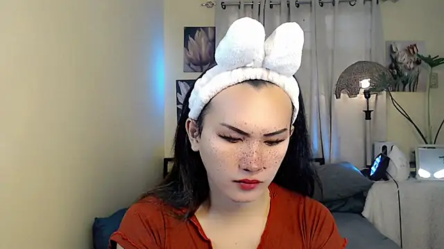 beatrice 21 online show from 3, 11, 2025