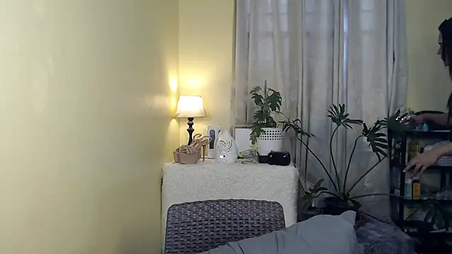 beatrice 21 online show from 9, 10, 2025