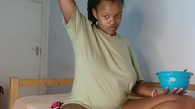 BlondQ2003 online show from 3, 10, 2025