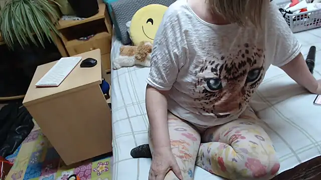 Margaret-milf online show from 15, 4, 2026